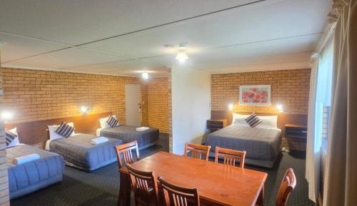 Deluxe Family Room