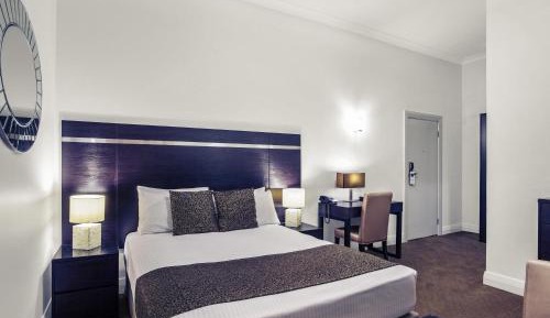 Standard Queen Room