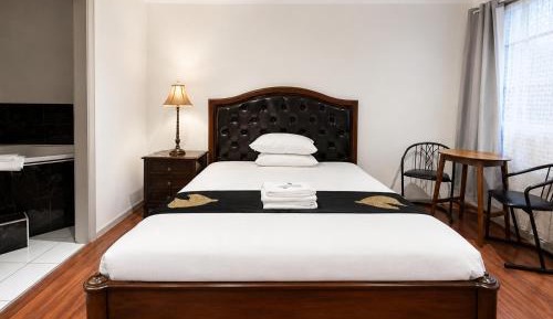 Queen Room with Spa Bath