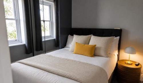 Executive Twin/Triple Suite with Shared Bathroom