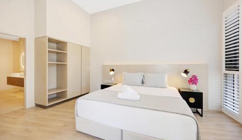 Superior King Suite