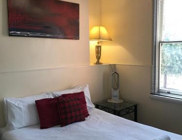 Deluxe Queen Room