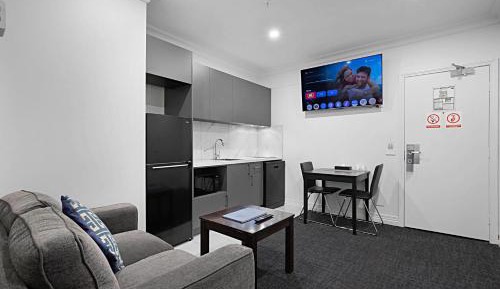 Superior Premier King Apartment - Non-Smoking