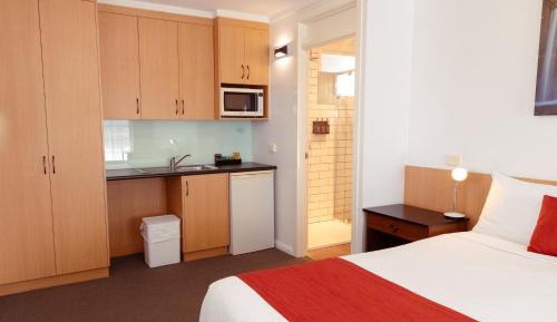 Deluxe Queen Room
