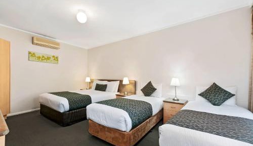 One-Bedroom Family Suite