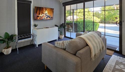 Studio with Garden View