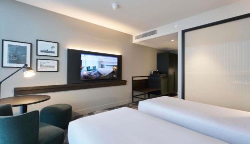 Deluxe Room with Two Zip Beds