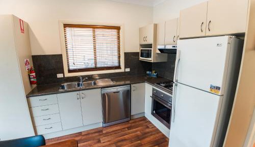Poolside Villa (3BR)