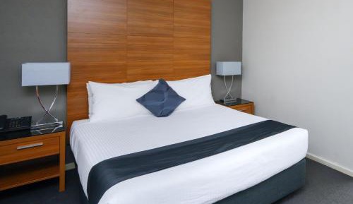 Standard Queen Room