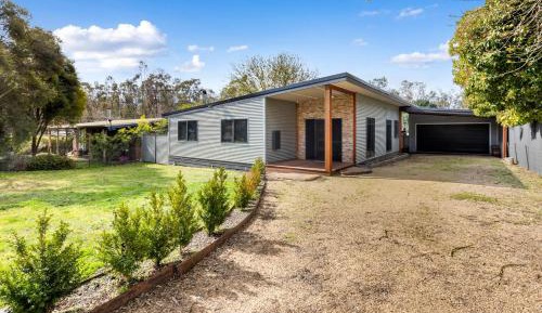 Three-Bedroom Vacation Home 