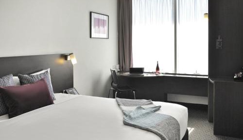 Standard Room with 1 Queen Bed