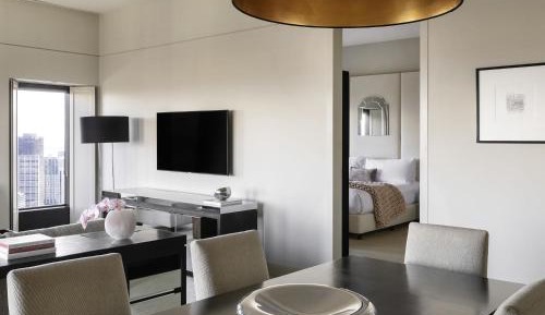 Ambassador King Suite Club Sofitel with Corner Bay Views
