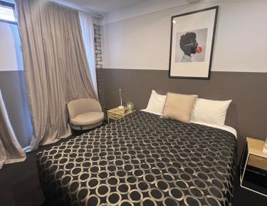 Queen Room with Balcony