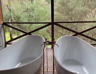 Ibis Deluxe Cottage