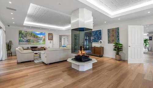 Seven-Bedroom House