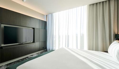 Junior suite with 1 king bed