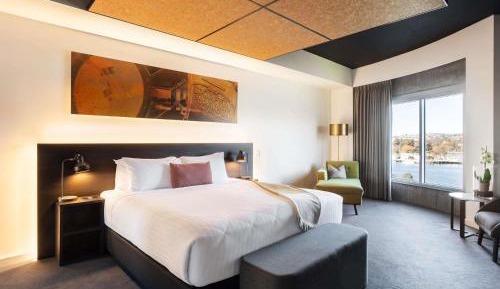 Gorge River Deluxe Room
