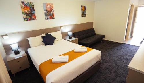 Standard Queen Room