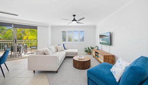 Two-Bedroom Apartment with Balcony and Sea View