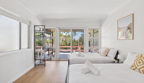 Quadruple Room with Shared Bathroom