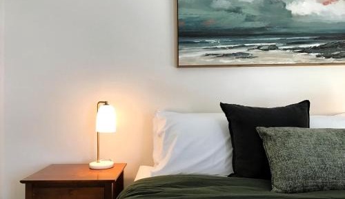 One-Bedroom Apartment with Balcony