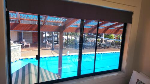 Single Room with Pool View