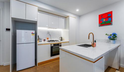 Two-Bedroom Deluxe Apartment with Balcony