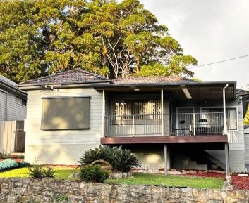Seven-Bedroom House
