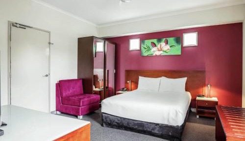 Standard Queen Room