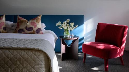 Executive Suite with Free Wi-Fi & Free Parking