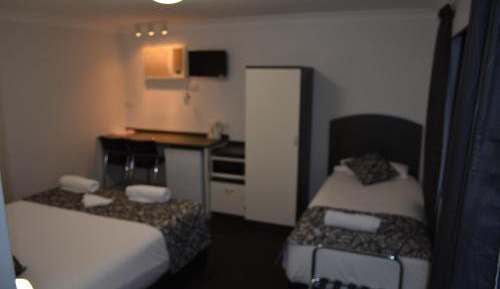 Economy Twin Room