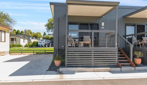 Superior Studio Cabin - Not Pet Friendly