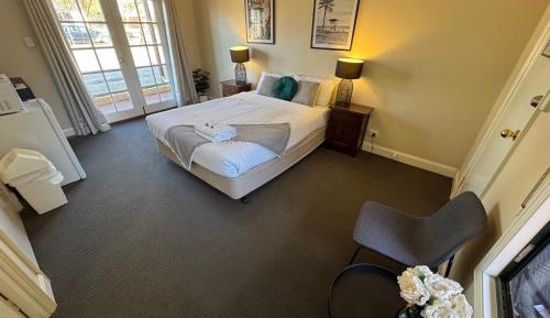 Standard Queen Room