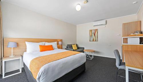 Standard Queen Room