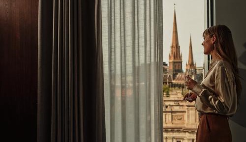 Premium King Room with Parliament View