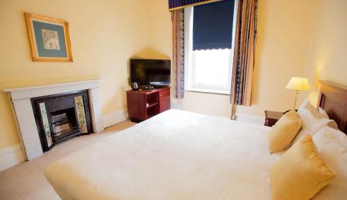 Traditional Room  (private external bathroom)