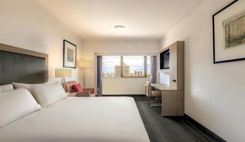 Standard King Room with City View