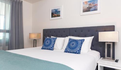 One-Bedroom Premium Apartment with Ocean View + $25 Litchfield or Fishing Voucher pp