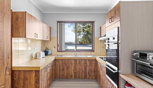 Single Room with Shared Bathroom