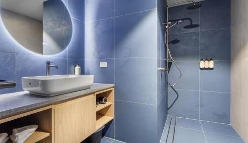 Double or Twin Room with Shared Bathroom