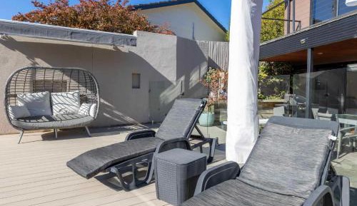Suite with Pool View