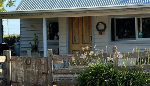Two-Bedroom Cottage - Long Johns