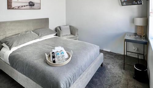 Double Room with Shared Bathroom