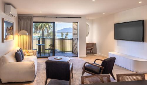  Beachfront Apartment, Two Bedrooms 