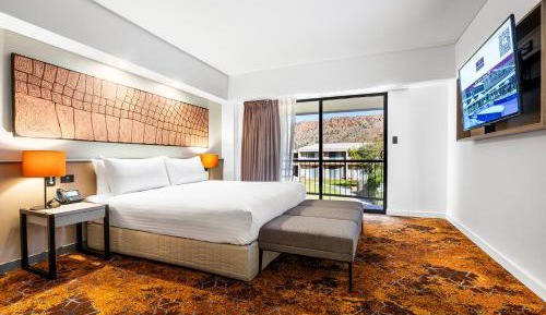 One-Bedroom King Suite