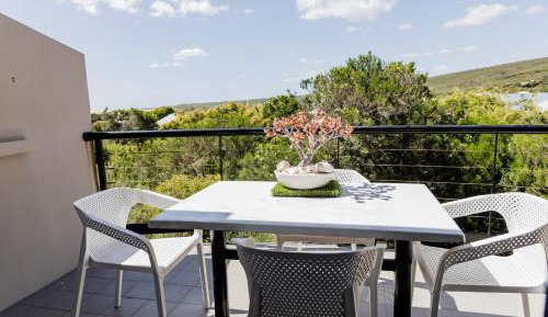 Family Two-Bedroom Apartment with View