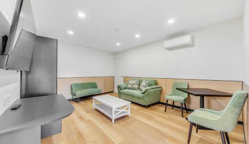 Two-Bedroom Suite