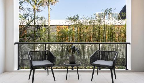 One-Bedroom Apartment with Parking