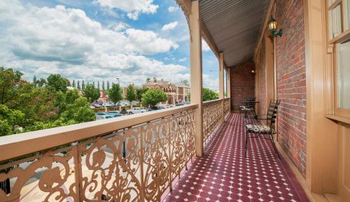 Luxury Two-Bedroom Apartment