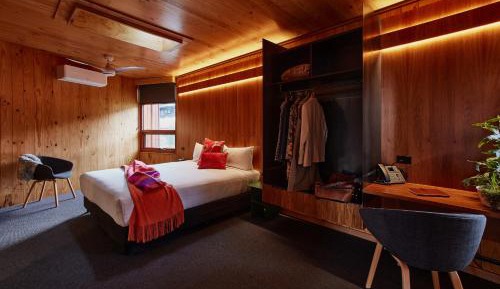 Pavilion Orchard Room